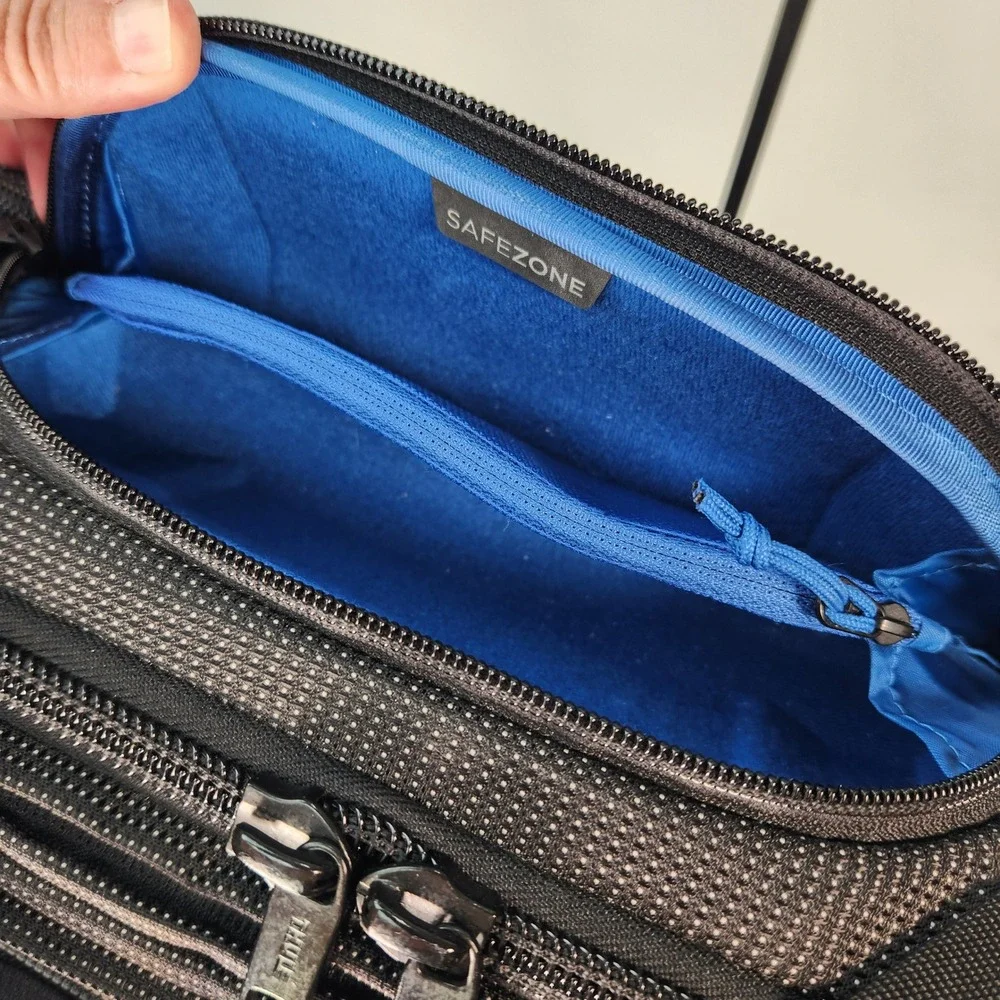 Thule Crossover 2 Laptop Bag 15.6 Black Briefcase RFID SafeZone Shoulder Bag